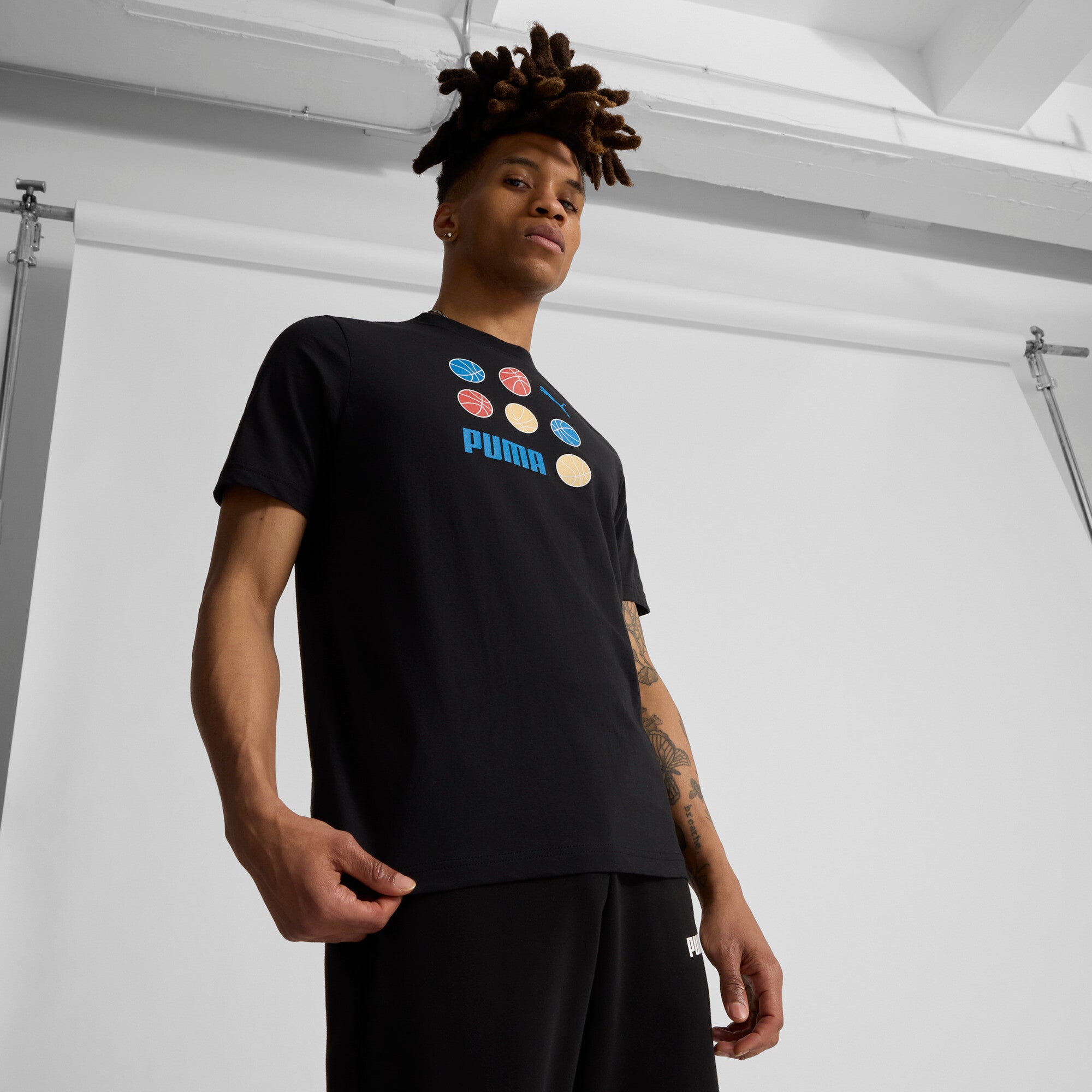 PUMA GRAPHICS BBall Men's T-Shirt in Black, Size XL