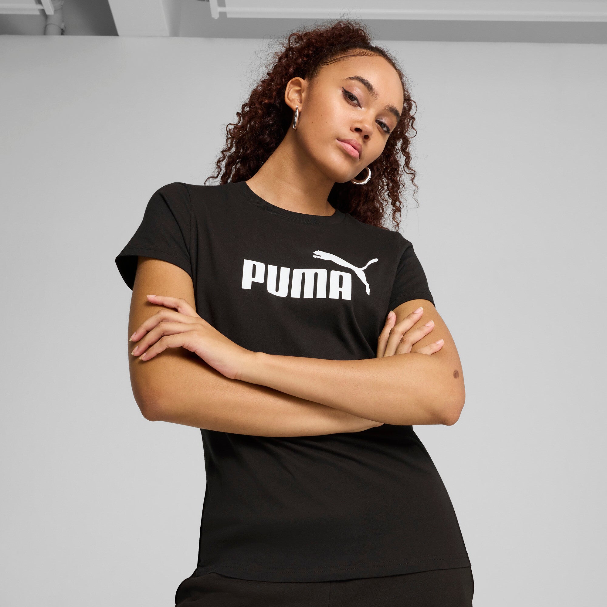PUMA Essentials No. 1 Logo Women's T-Shirt in Black, Size L