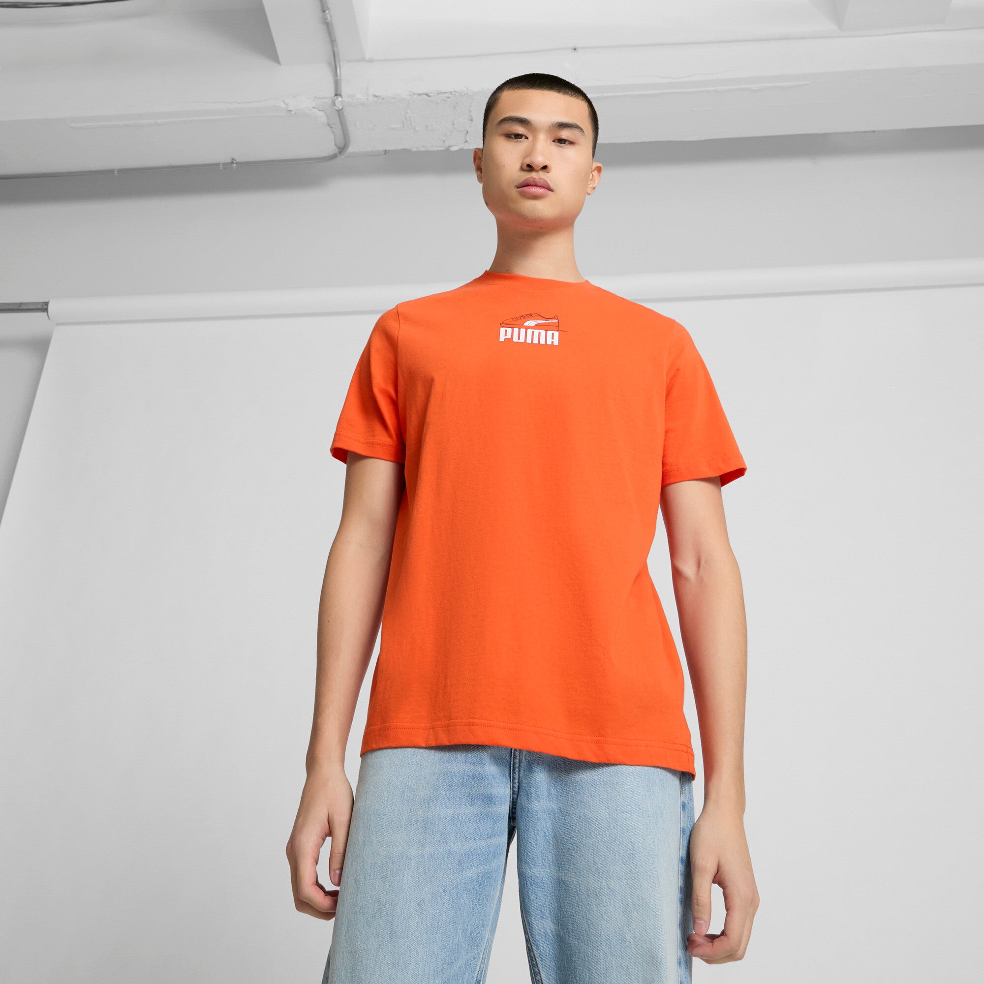 PUMA GRAPHICS Shoe Men's T-Shirt in Red, Size M